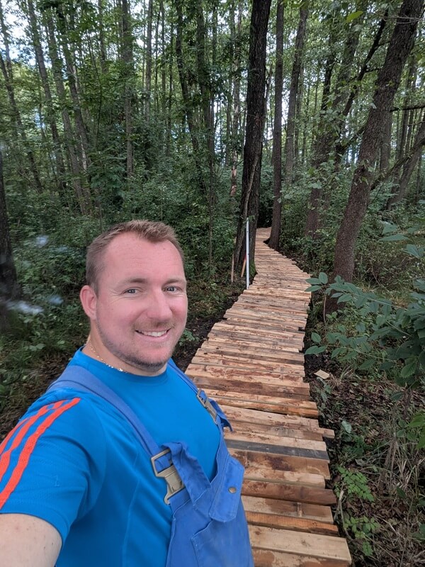 turcianska zahradka - jazernica chodnik